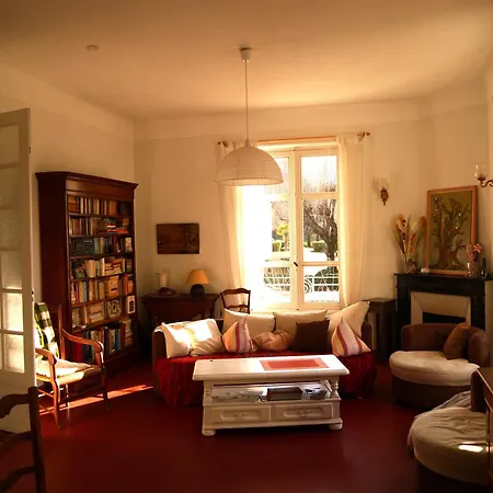 Guest house Chez Firmin- Maison De Et Jardin Digne-les-Bains